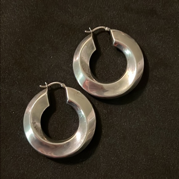 Sundance Dreamy Sterling Silver Abstract Twisty Puff Chunky Hoop Earrings - Picture 9 of 11